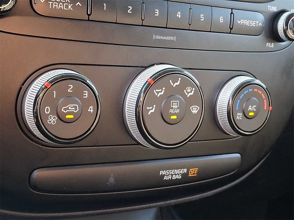 Thumbnail: 2017 Kia Soul - 14