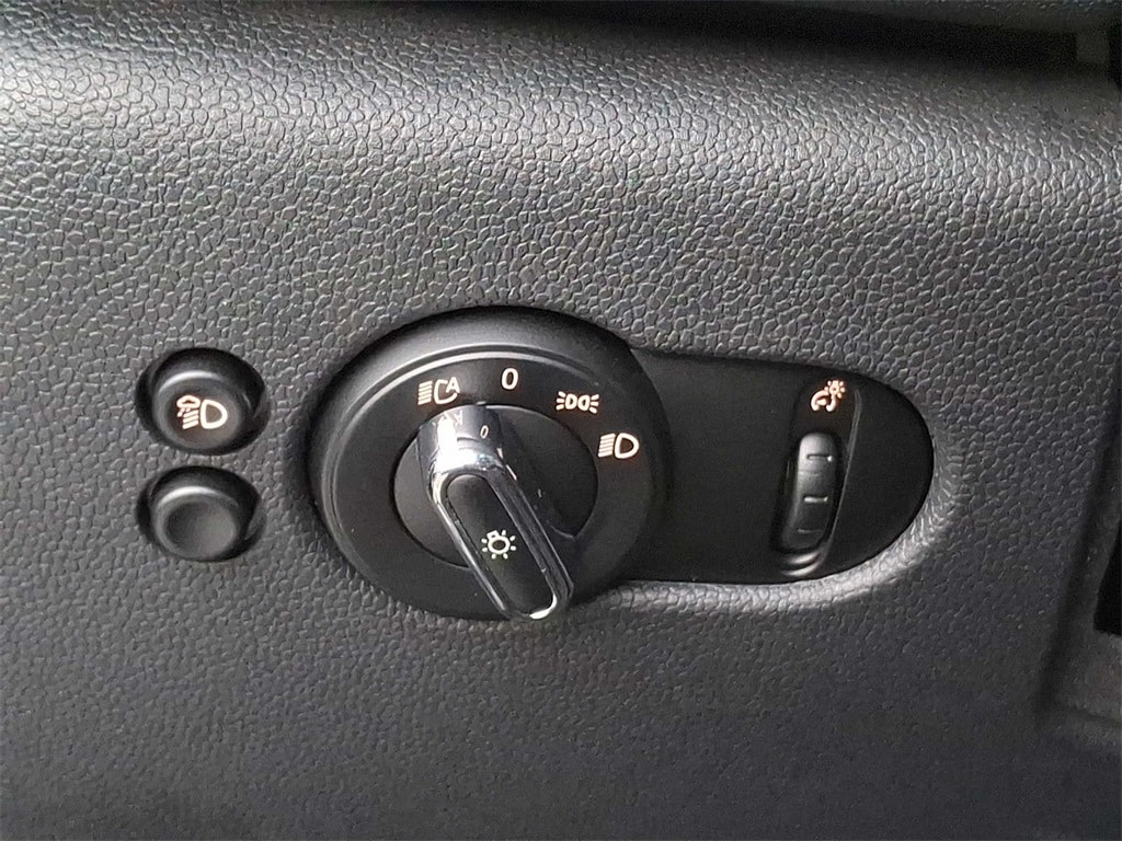 Thumbnail: 2023 MINI Cooper Hardtop - 23