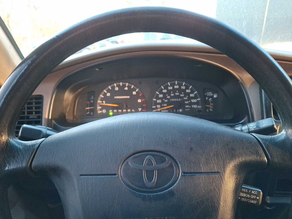 Thumbnail: 1998 Toyota 4Runner - 17