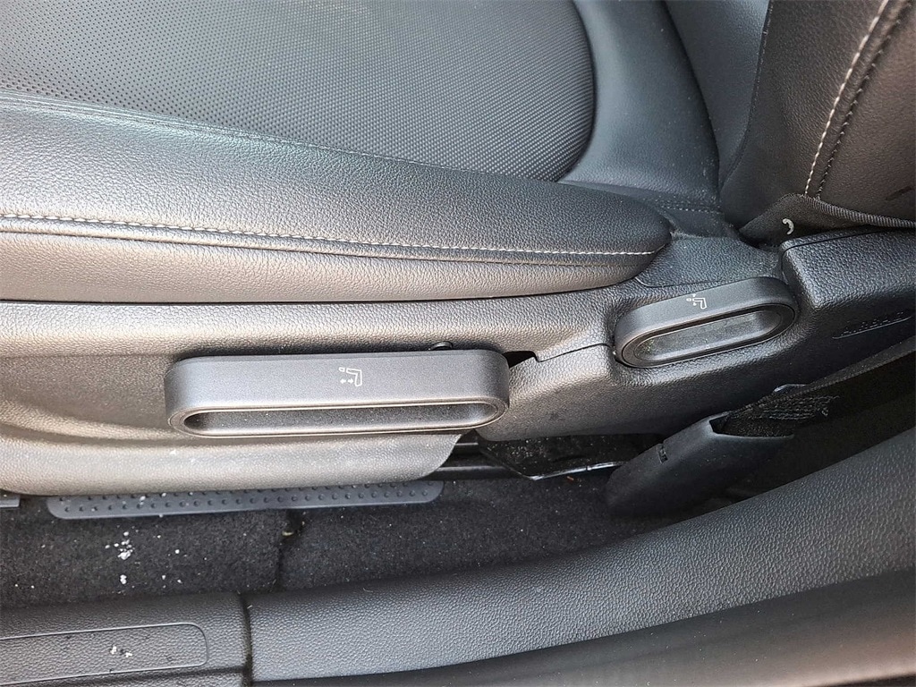 Thumbnail: 2021 MINI Cooper Clubman - 11