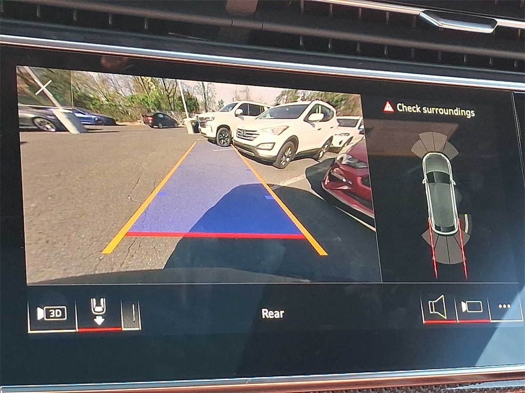 Thumbnail: 2022 Audi SQ8 - 16