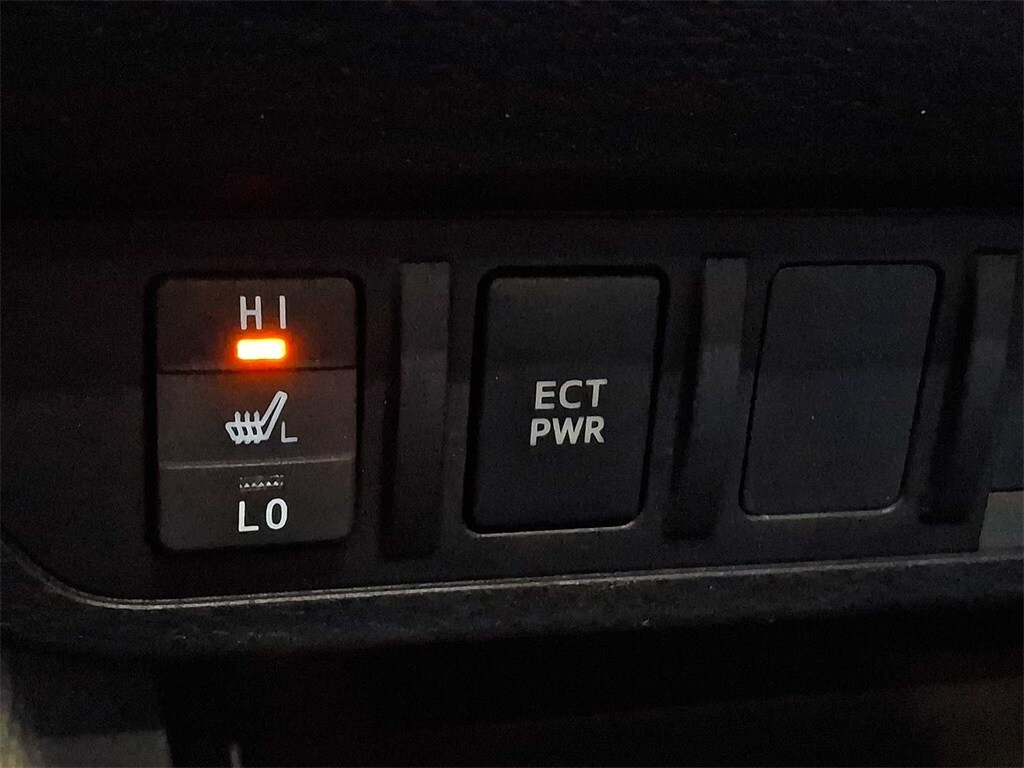 Thumbnail: 2020 Toyota Tacoma - 19