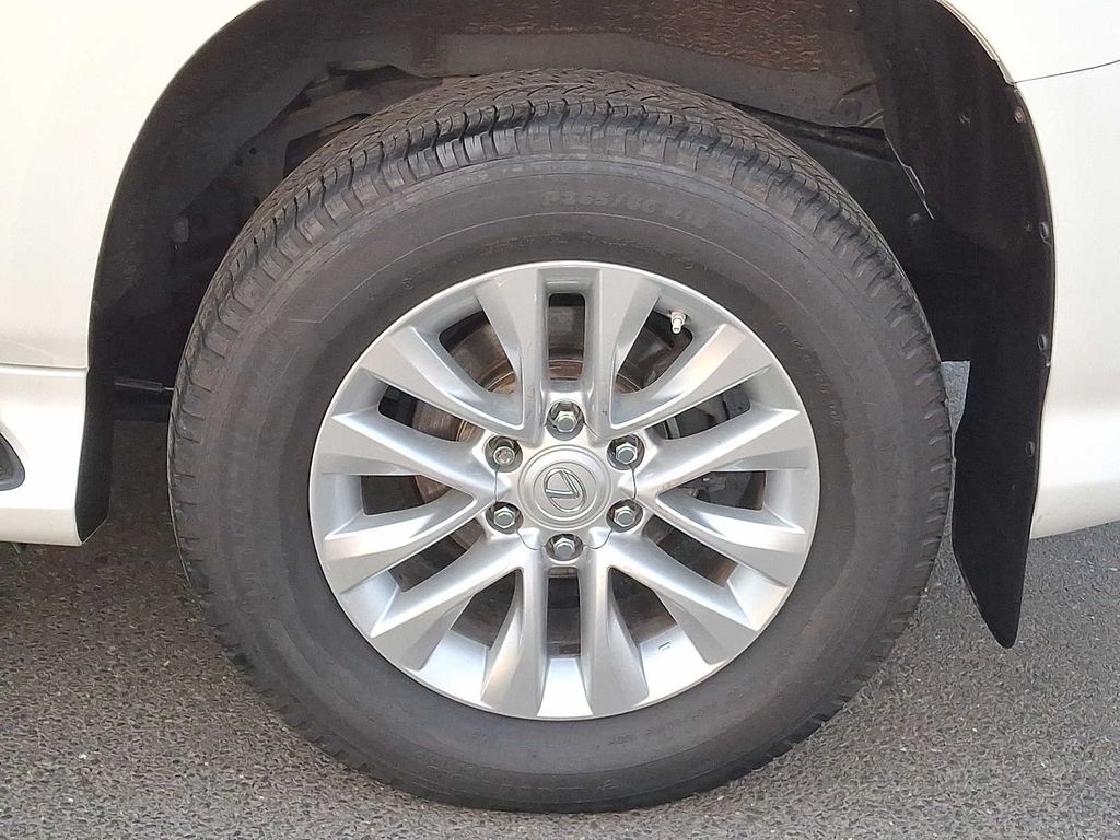 Thumbnail: 2019 Lexus GX - 7