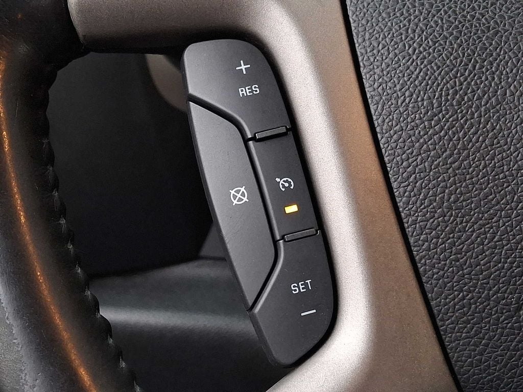 Thumbnail: 2011 GMC Sierra 1500 - 17