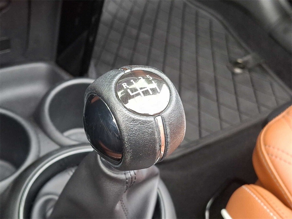 Thumbnail: 2022 MINI Cooper Convertible - 11