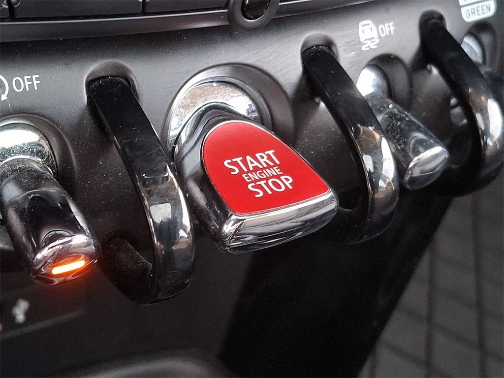 Thumbnail: 2023 MINI Cooper Hardtop - 20