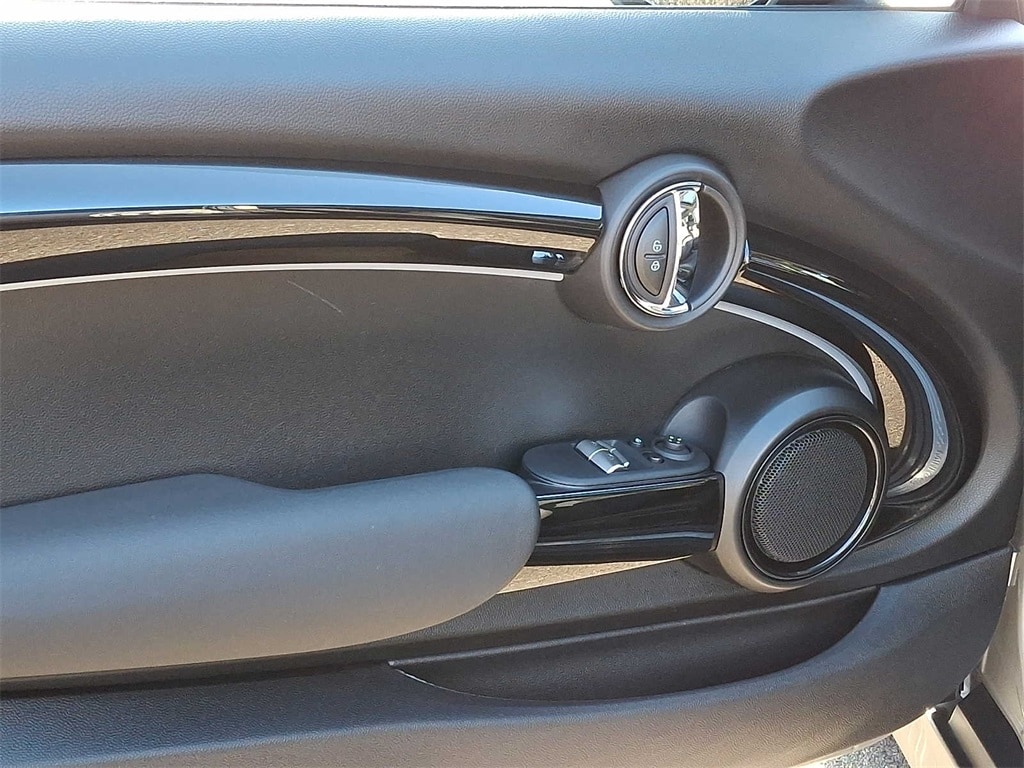 Thumbnail: 2024 MINI Cooper Hardtop - 11