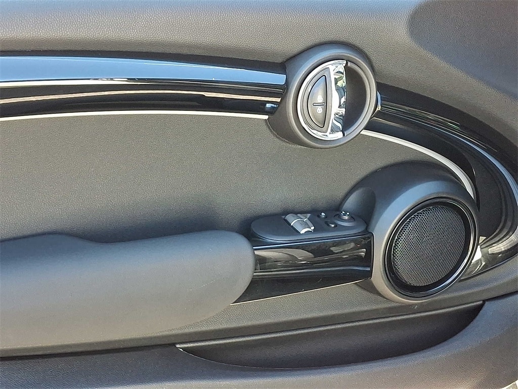Thumbnail: 2023 MINI Cooper - 11