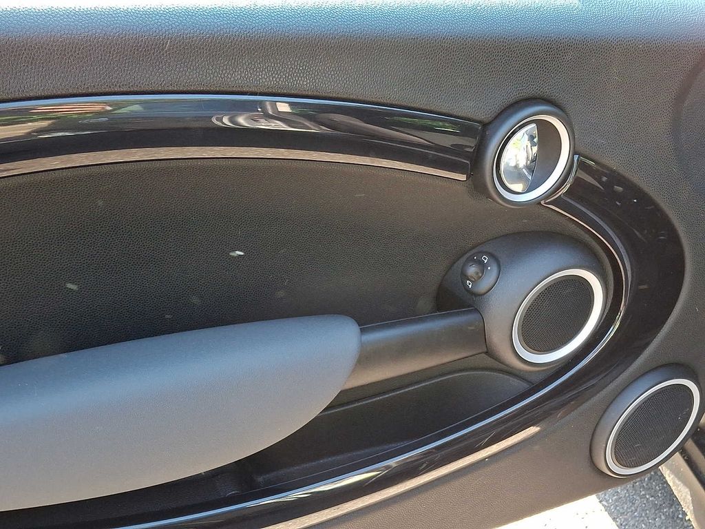 Thumbnail: 2009 MINI Cooper - 11