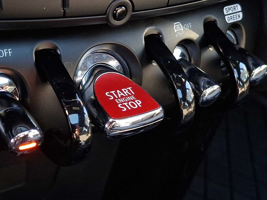 2023 MINI Hardtop 4 Door S - Photo 21