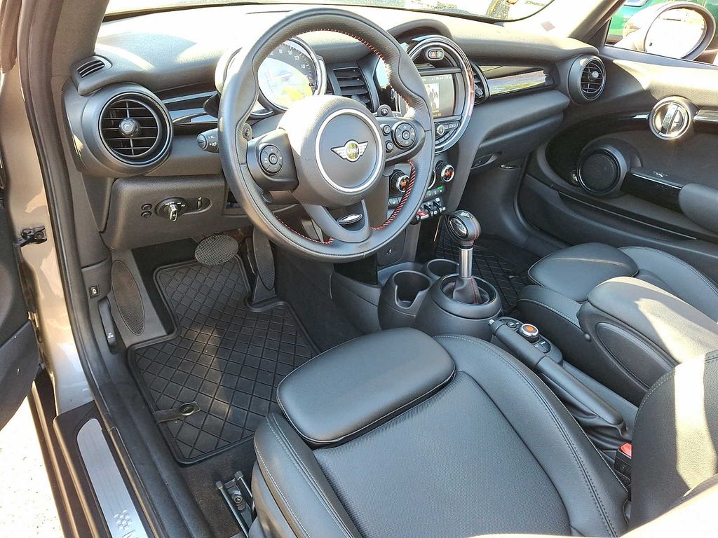 Thumbnail: 2019 MINI Cooper Convertible - 9