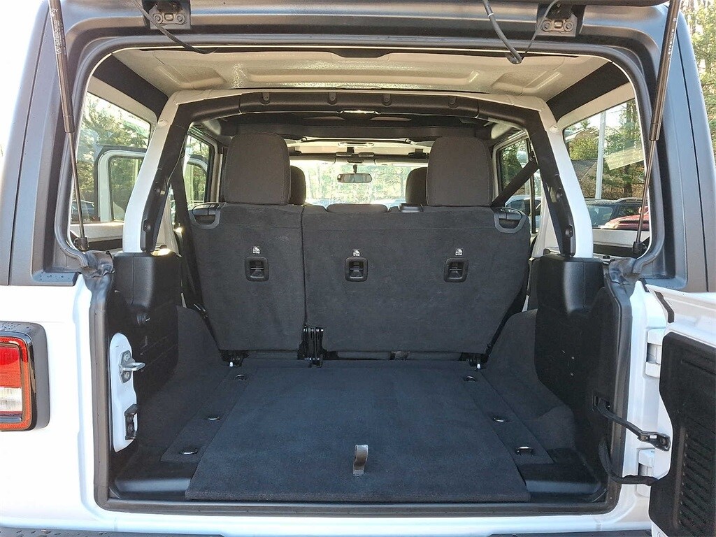 Thumbnail: 2021 Jeep Wrangler - 27