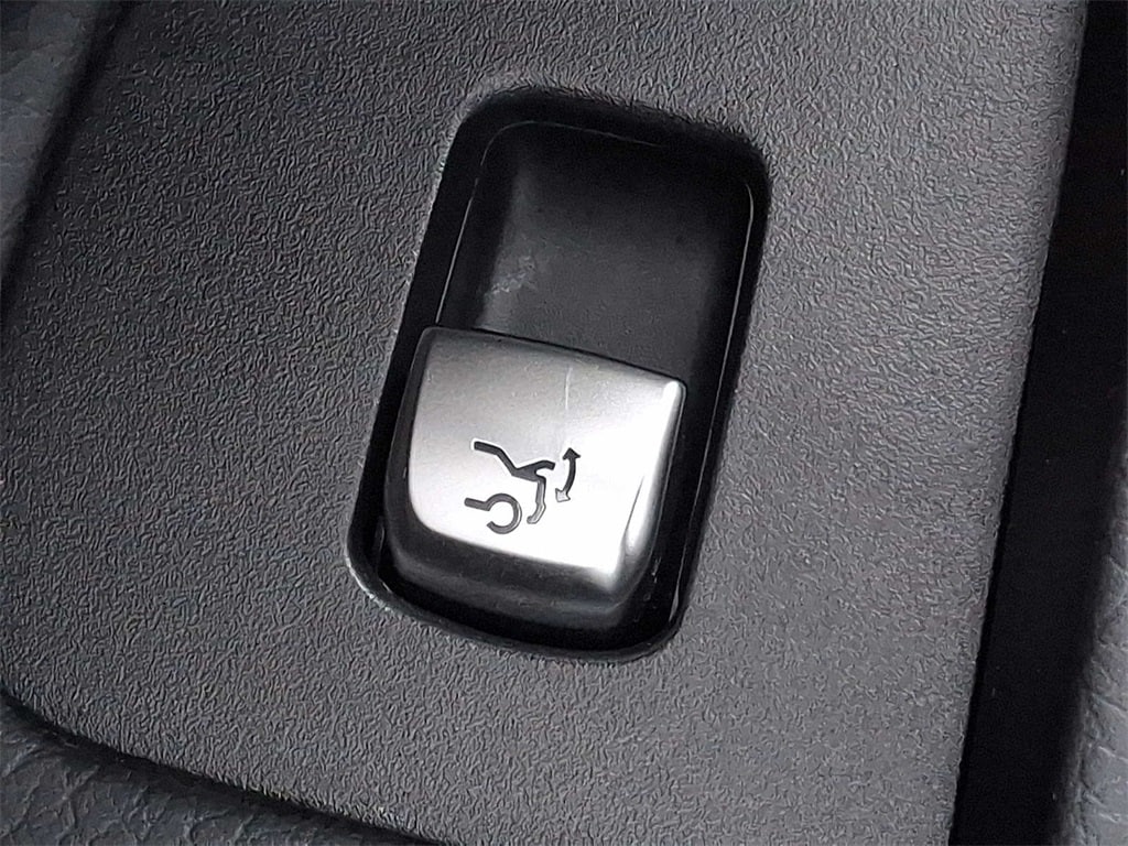 Thumbnail: 2019 Mercedes-Benz E-Class - 24