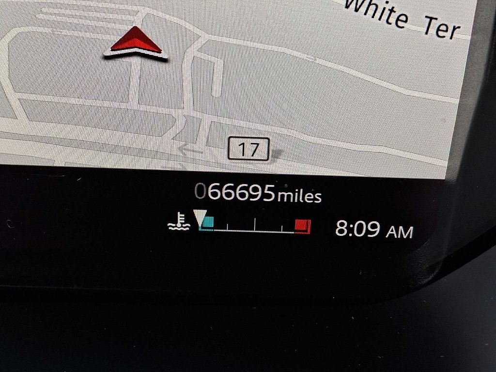 Thumbnail: 2021 Land Rover Defender - 16