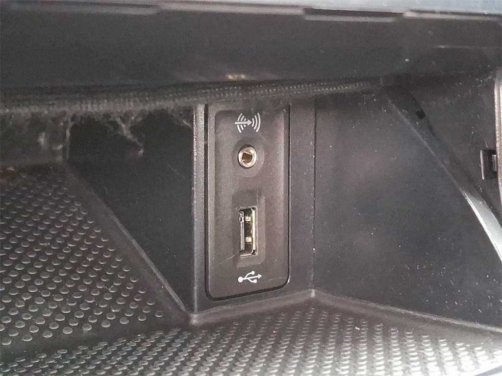 Thumbnail: 2017 Volkswagen Golf - 20