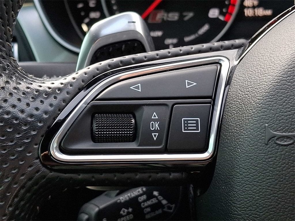 Thumbnail: 2016 Audi RS 7 - 17