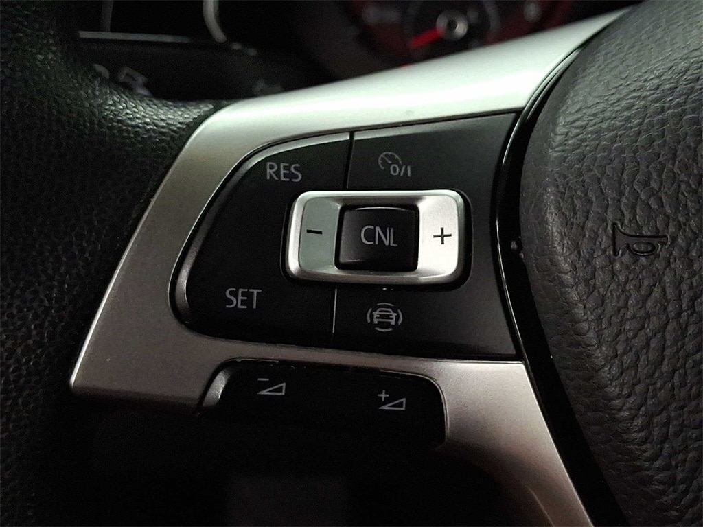 Thumbnail: 2019 Volkswagen Jetta - 19