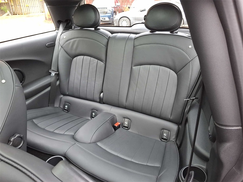 Thumbnail: 2023 MINI Cooper Hardtop - 9