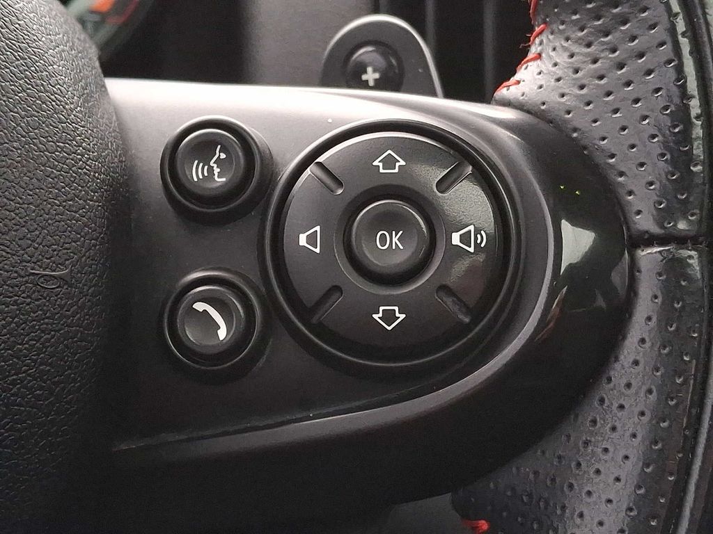 Thumbnail: 2019 MINI Cooper Countryman - 18