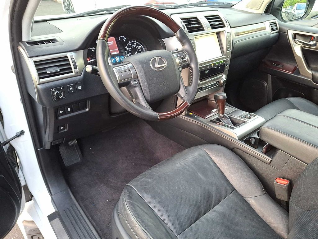 Thumbnail: 2019 Lexus GX - 11