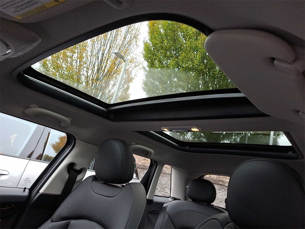 Thumbnail: 2024 MINI Cooper Hardtop - 10