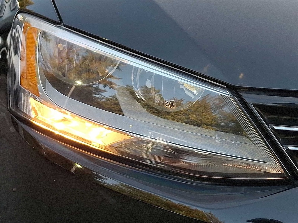 Thumbnail: 2013 Volkswagen Jetta - 27