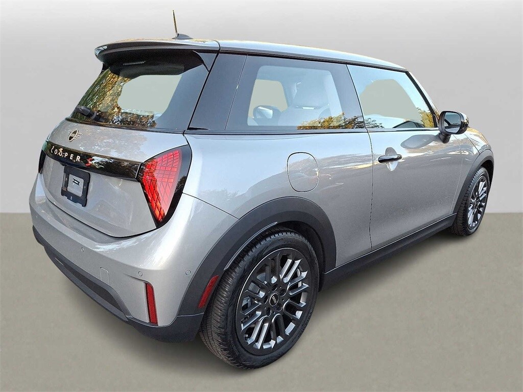 2025 Mini Cooper 2 Door Hardtop S photo 4