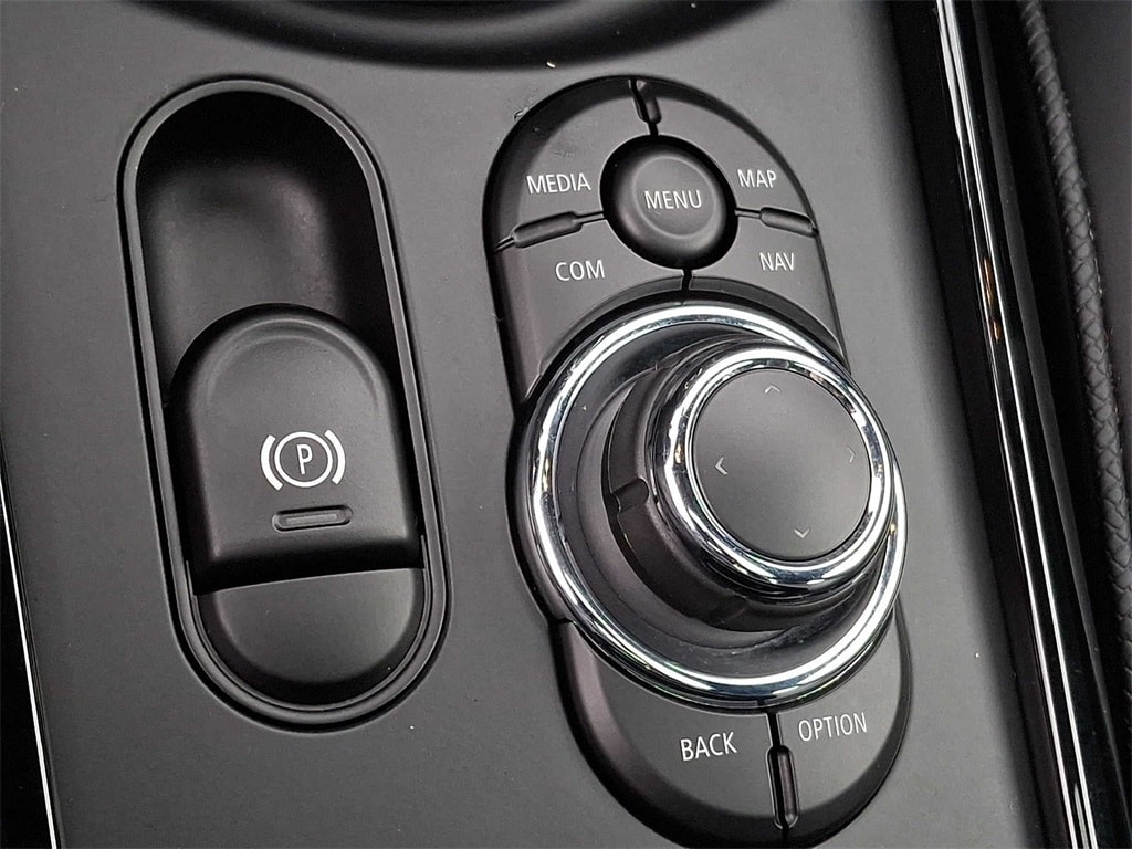 Thumbnail: 2023 MINI Cooper Clubman - 15