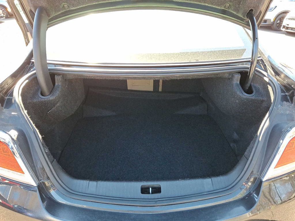 Thumbnail: 2010 Buick LaCrosse - 26