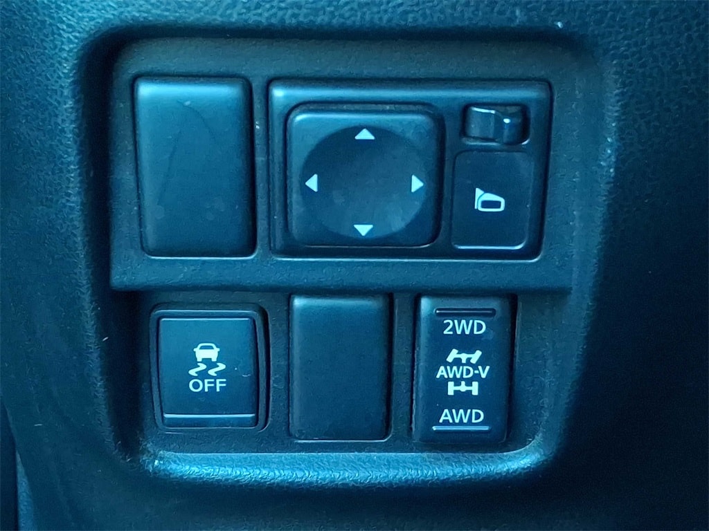 Thumbnail: 2013 Nissan Juke - 17