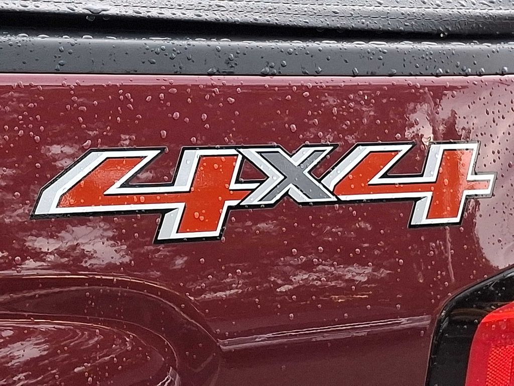 Thumbnail: 2015 Chevrolet Silverado 1500 - 30