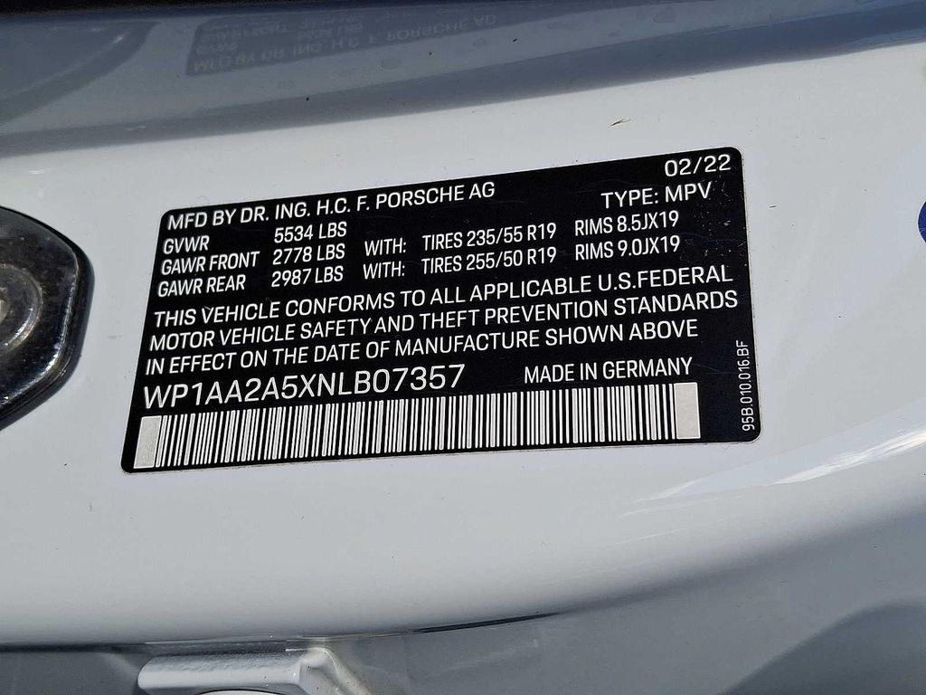 Thumbnail: 2022 Porsche Macan - 26