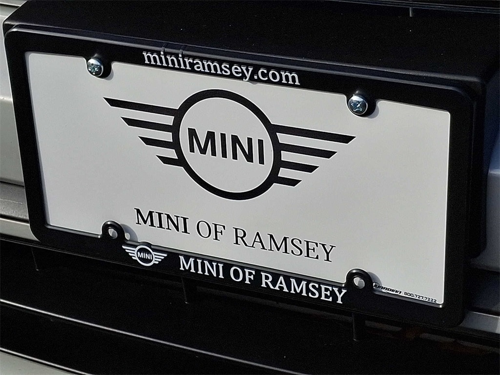 Thumbnail: 2023 MINI Cooper Hardtop - 30