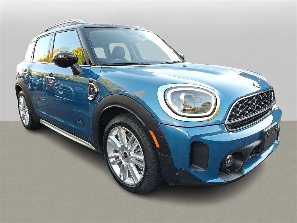 2023 Mini Cooper S Iconic photo 3