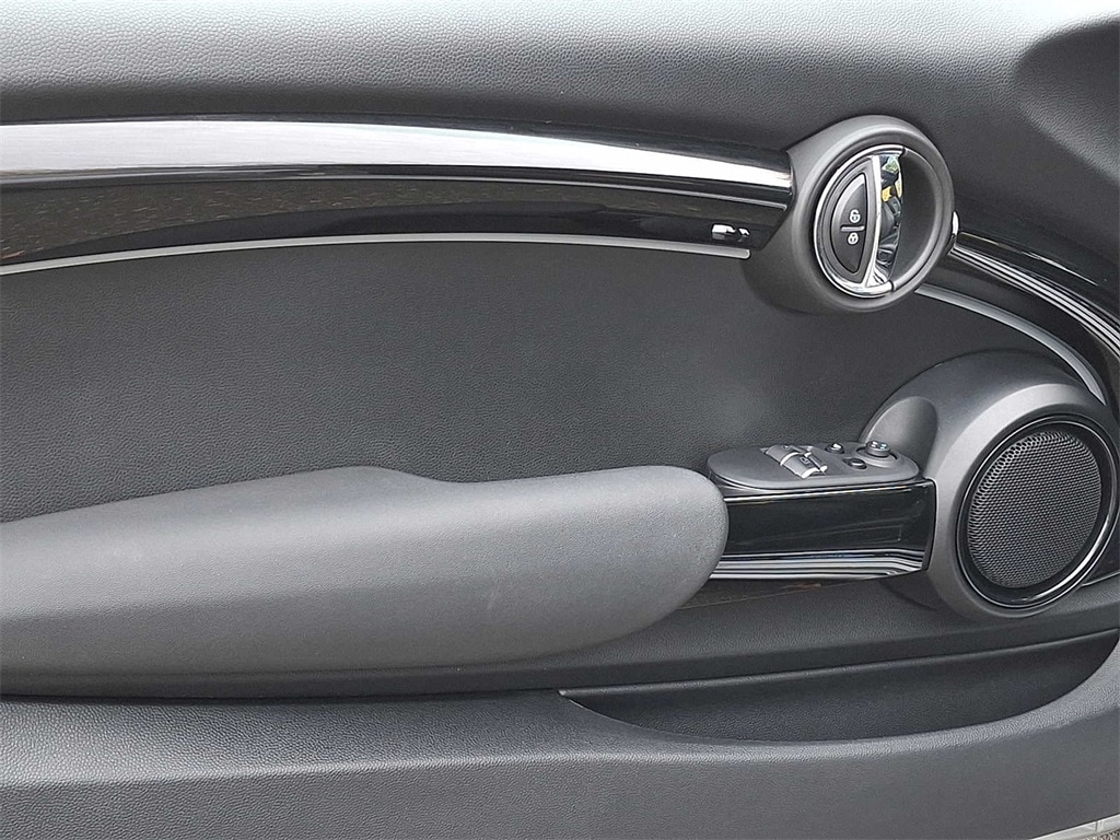 Thumbnail: 2023 MINI Cooper Hardtop - 11