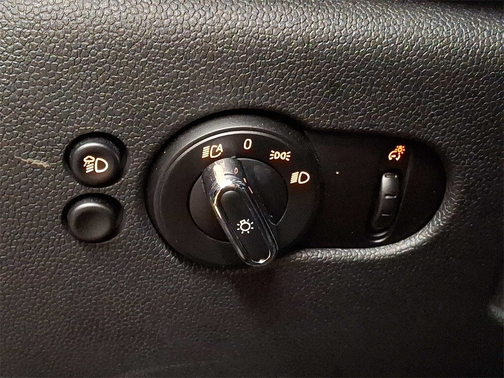 Thumbnail: 2022 MINI Cooper Convertible - 20