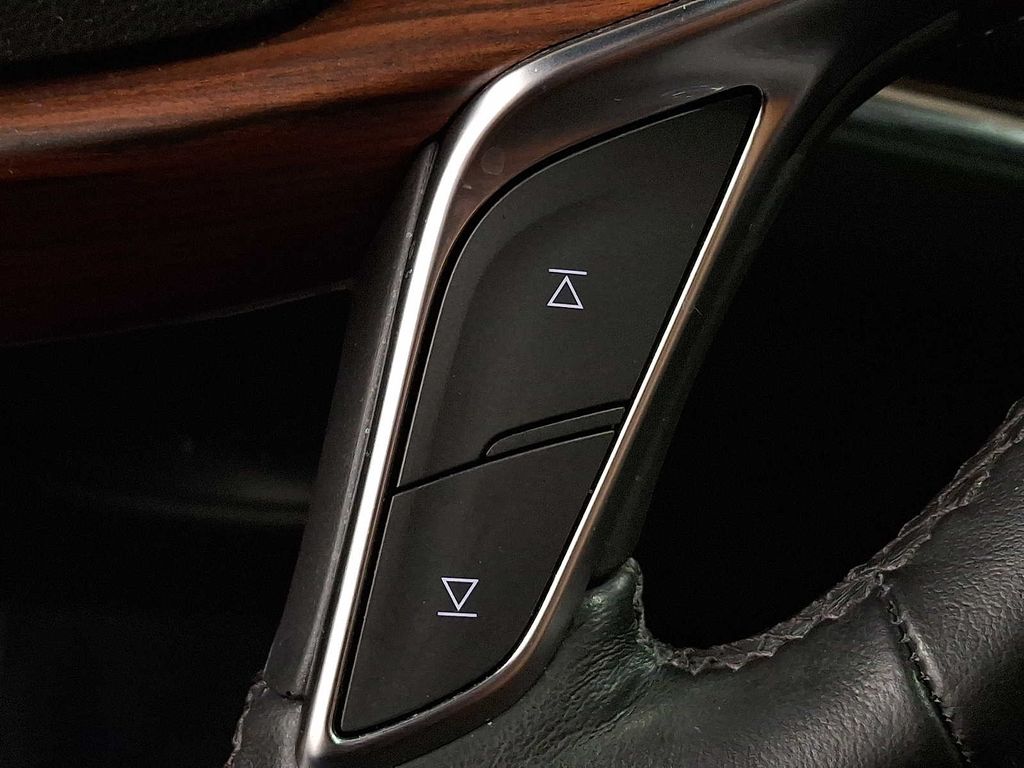 Thumbnail: 2024 Cadillac XT5 - 20