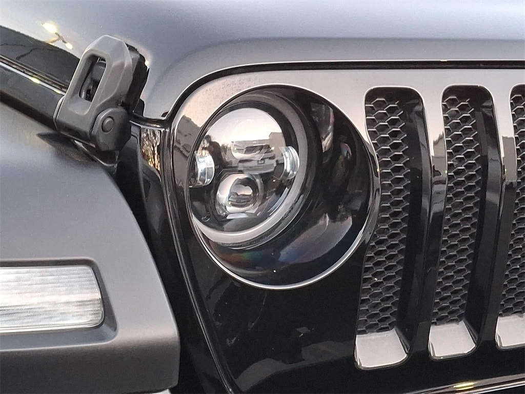 Thumbnail: 2021 Jeep Wrangler - 7