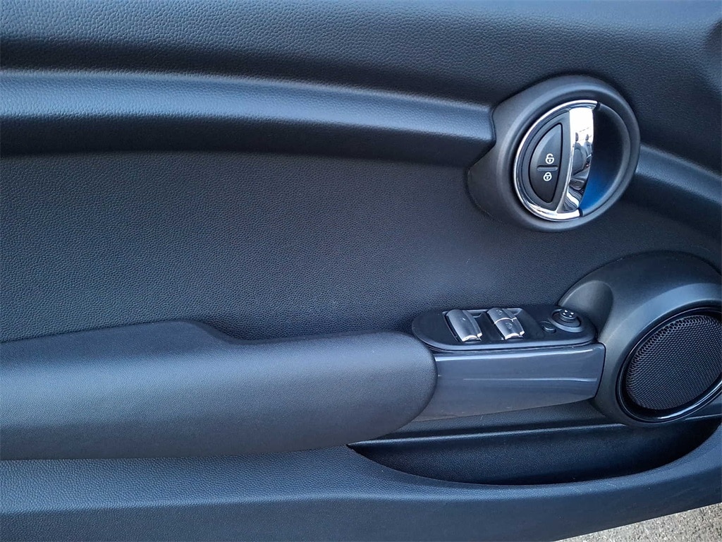 Thumbnail: 2020 MINI Cooper Convertible - 9