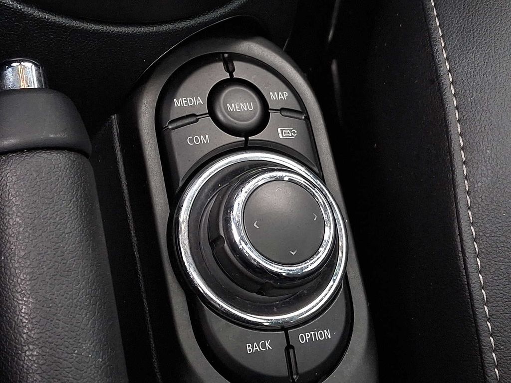 Thumbnail: 2023 MINI Cooper Hardtop - 19