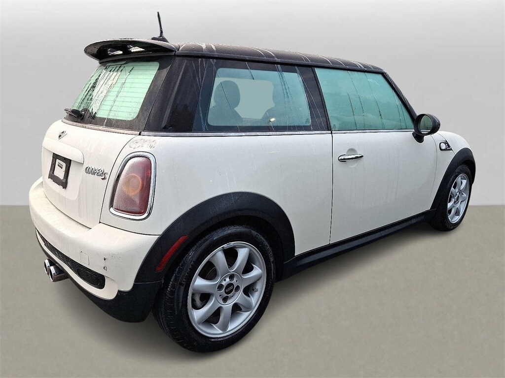 2010 Mini Cooper Base photo 4