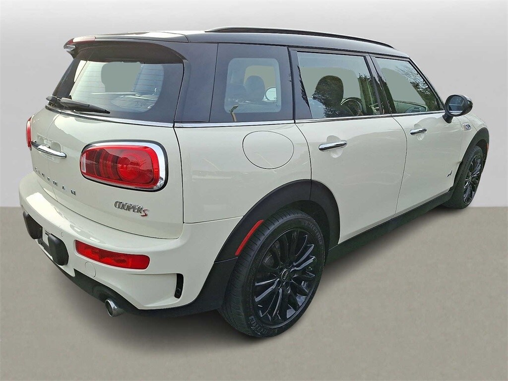 Thumbnail: 2019 MINI Cooper Clubman - 4