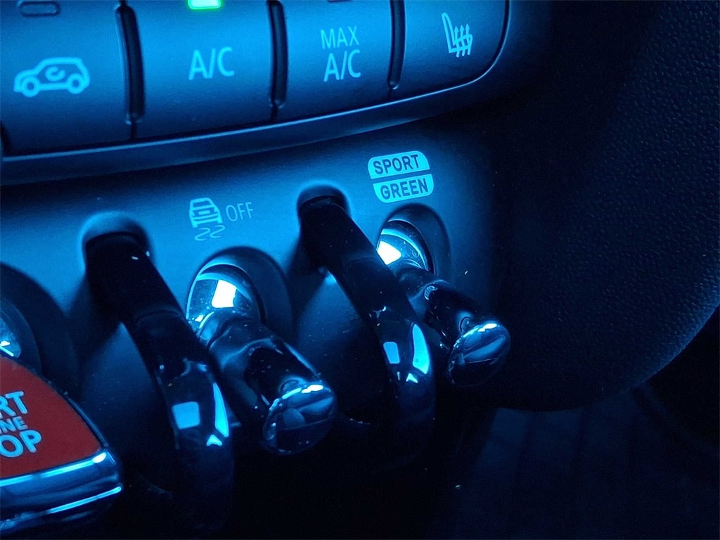 Thumbnail: 2023 MINI Cooper Hardtop - 22