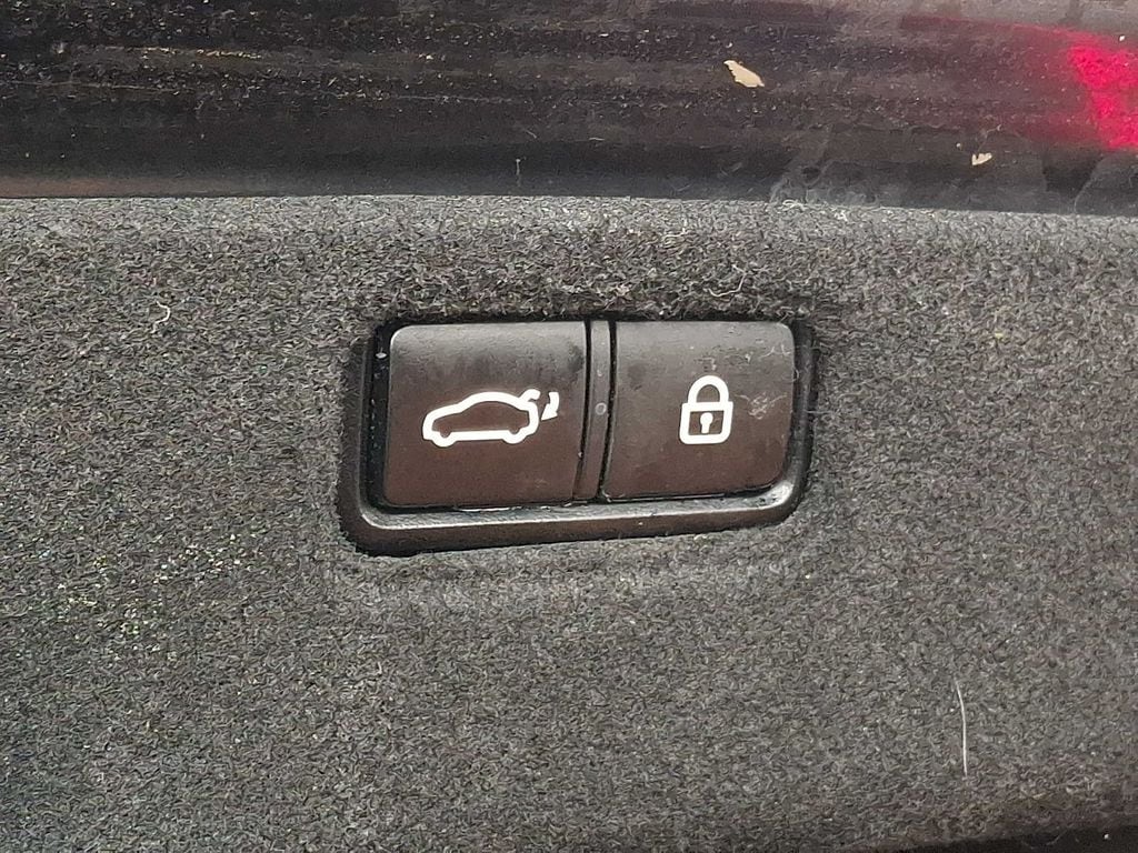 Thumbnail: 2018 Genesis G80 - 27