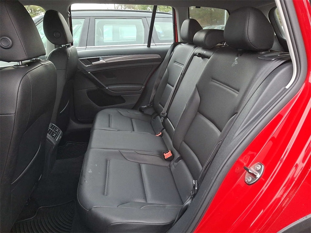 Thumbnail: 2017 Volkswagen Golf - 7