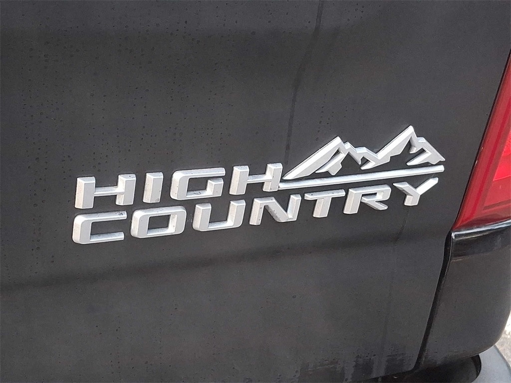 Thumbnail: 2021 Chevrolet Silverado 1500 - 26