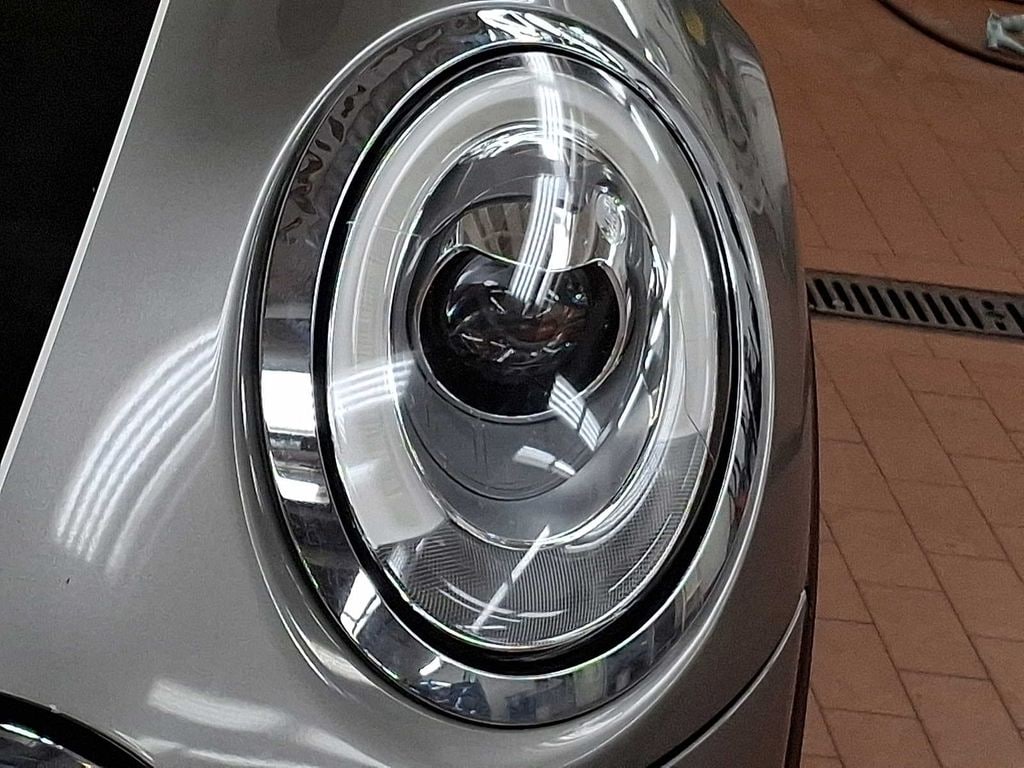 Thumbnail: 2016 MINI Cooper Convertible - 10