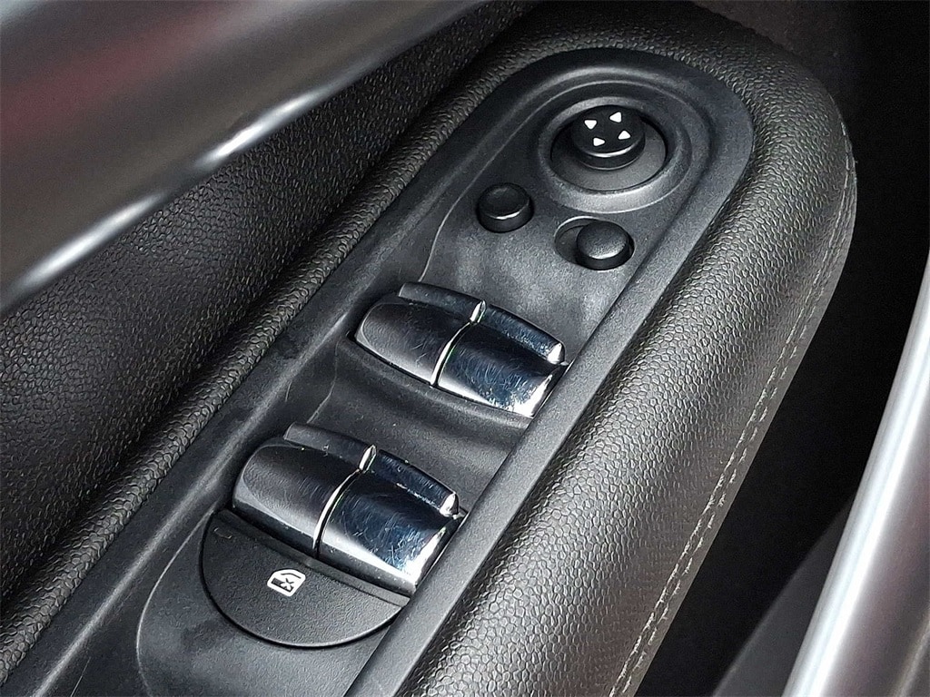 Thumbnail: 2013 MINI Cooper Countryman - 25