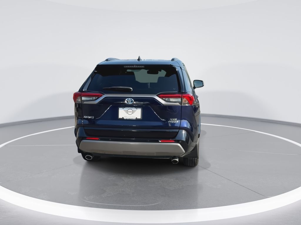 Thumbnail: 2020 Toyota RAV4 - 7