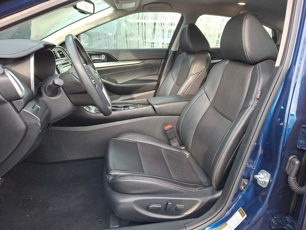 Thumbnail: 2021 Nissan Maxima - 10